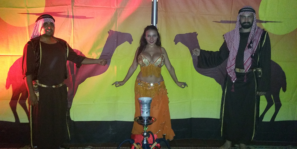 Publiek op de foto met de slang